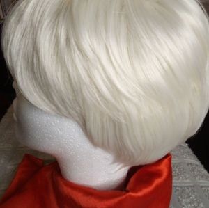 NWOT PIXIE WIG PLATINUM SYNTHETIC ADJUSTABLE CAP NWOT